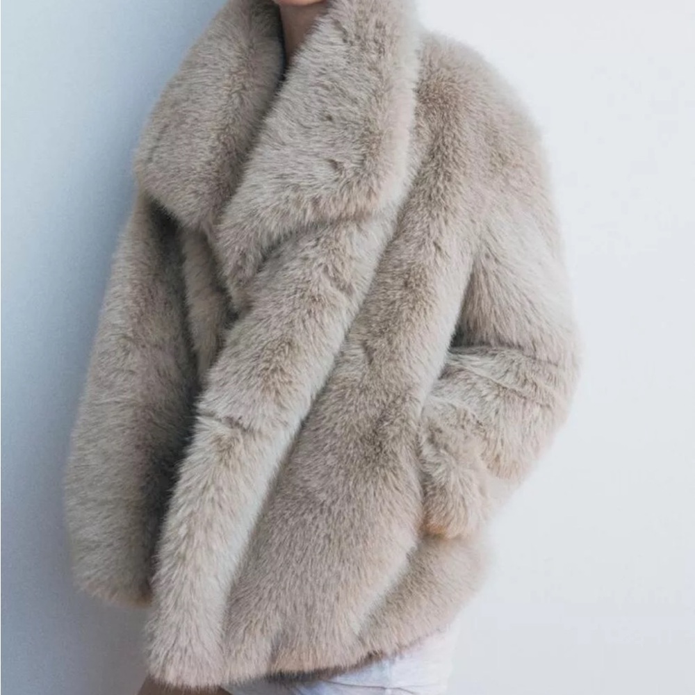 Zara Plush Faux Fur Coat in Light Beige